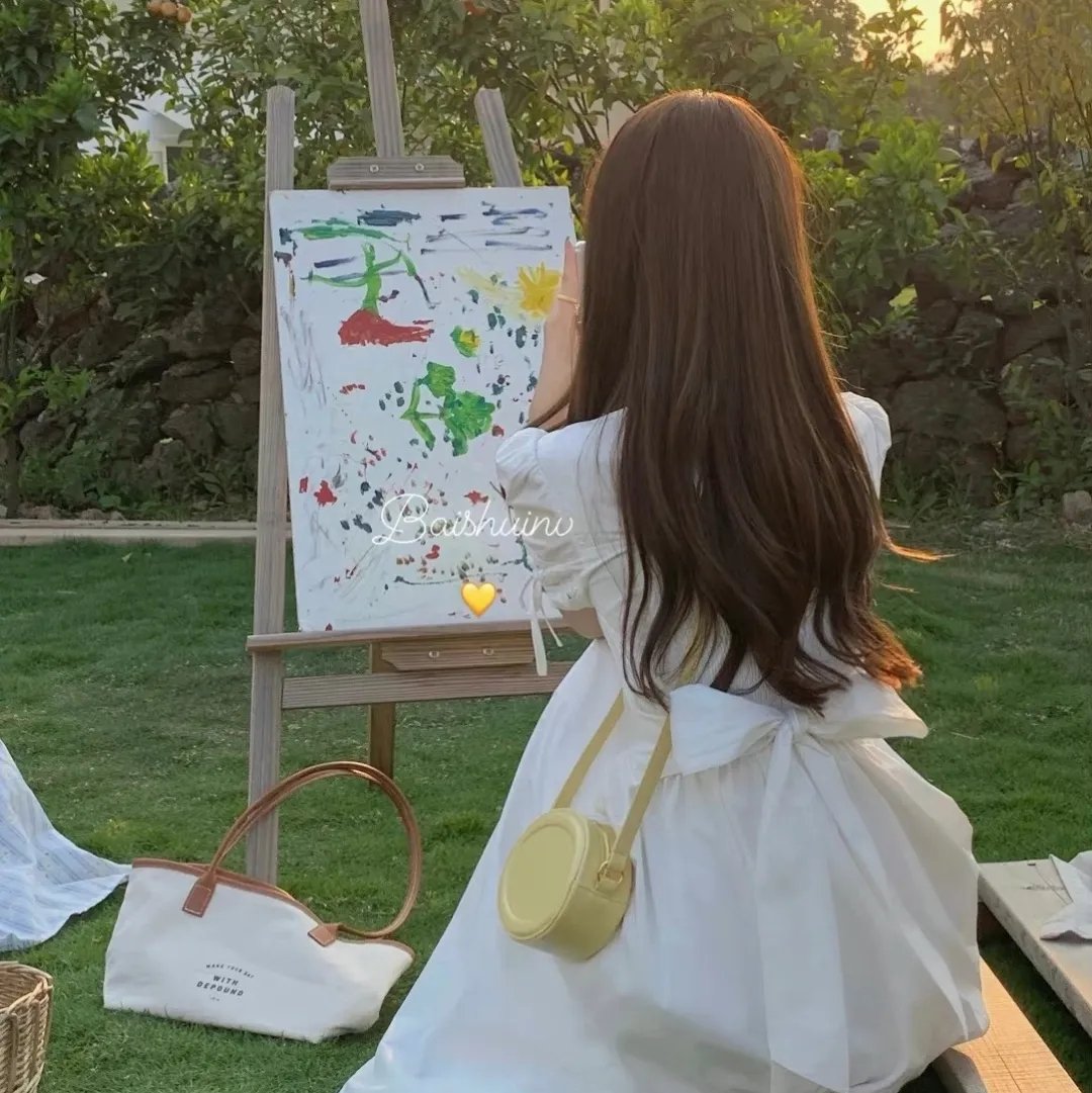 我和闺蜜一起穿进狗血短剧